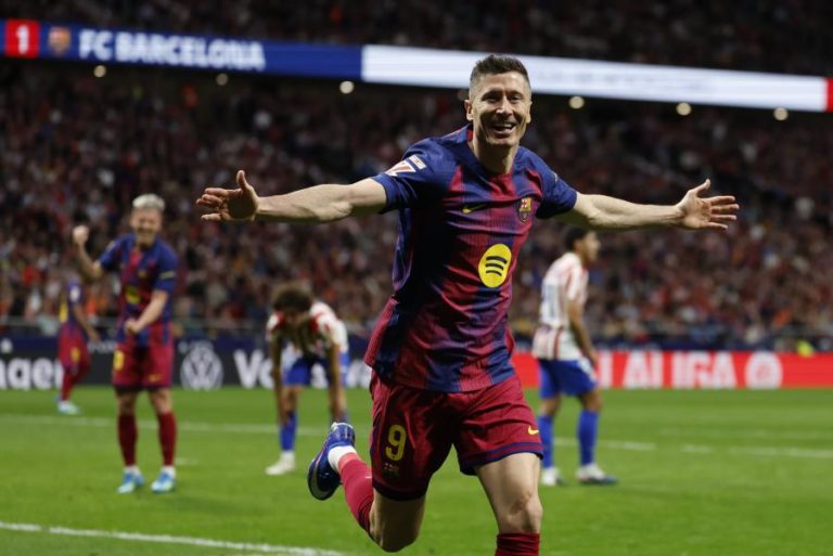 FC Barcelona bate Atlético com reviravolta e reforça liderança na Liga espanhola
