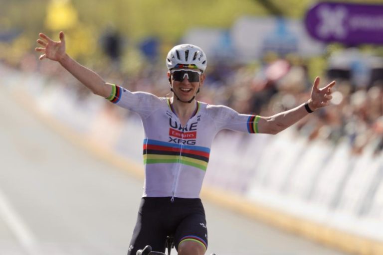 Pogacar já é o segundo ciclista com mais ‘Monumentos’ após ‘tri’ na Volta à Flandres