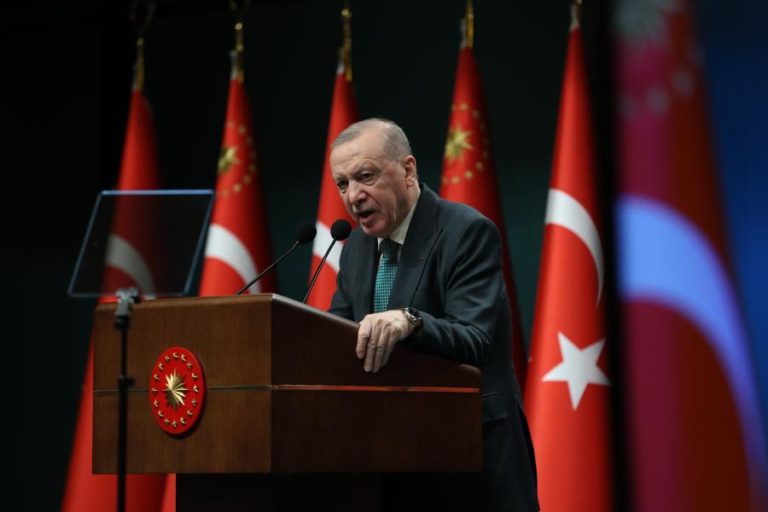 Erdogan acusa Israel de “minar todos os esforços” de paz
