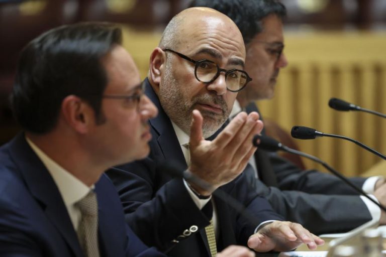 Ministro admite venda da TAP mesmo com um só concorrente
