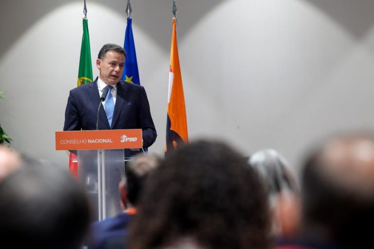 PM promete medidas “com equilíbrio” e se necessário “sacrificar resultados” orçamentais
