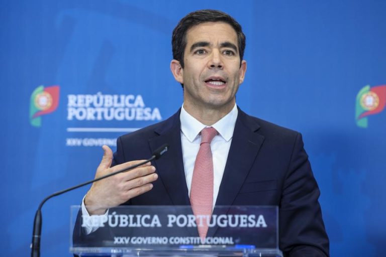 Governo tem “a porta aberta para completar negociação” no pacote laboral