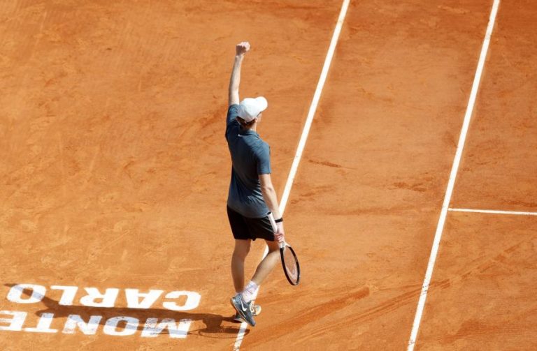 Jannik Sinner apura-se para a final do Masters 1.000 de Monte Carlo em ténis