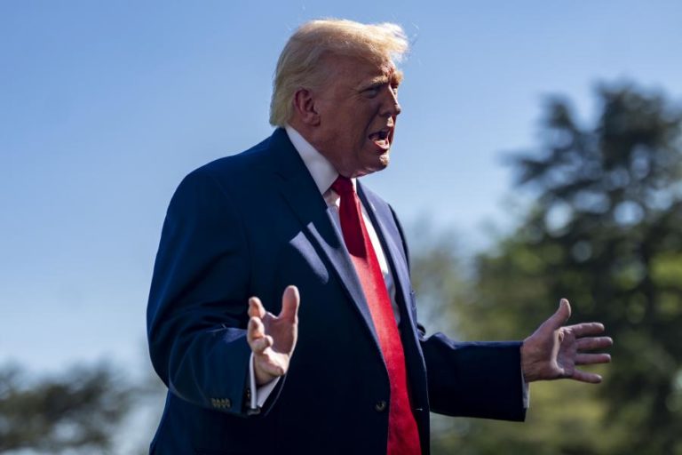 Juiz rejeita processo de Trump contra Wall Street Journal sobre Epstein
