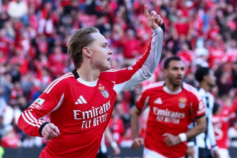 Benfica vence Nacional com golos de Schjelderup e Rafa