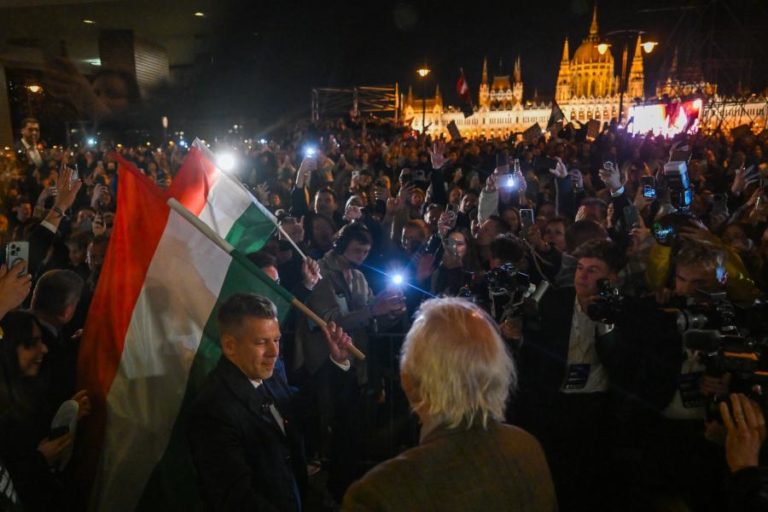 Partido conservador de Peter Magyar conquista “super maioria” no parlamento hungaro