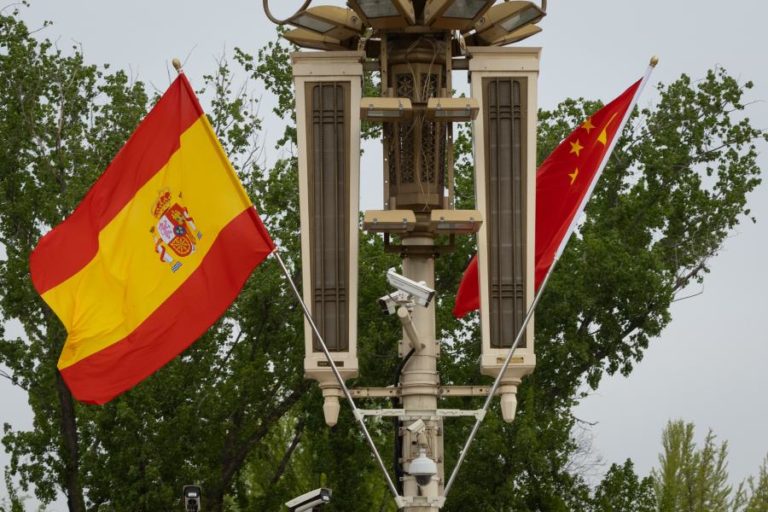 Sánchez considera que défice comercial com a China é insustentável a médio e longo prazo