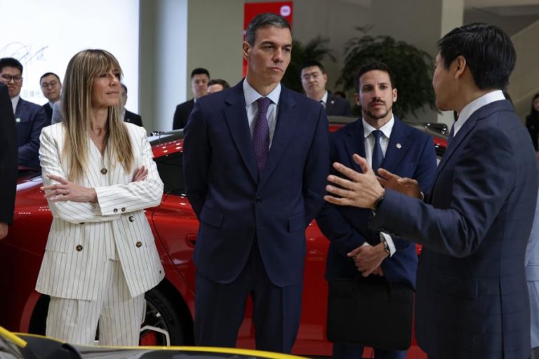 Mulher do PM espanhol Pedro Sánchez processada por quatro crimes
