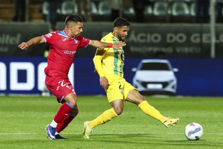 Tondela e Gil Vicente empatam com dois golos perto do fim