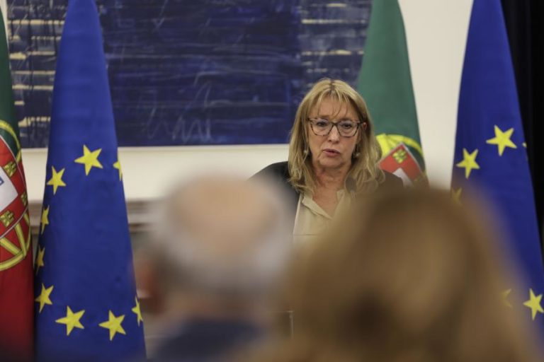 Ministra questiona diabolização do ‘outsourcing’ e do banco de horas individual