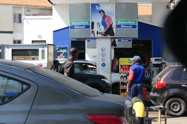 Maputo vive terceiro dia de caos com filas e sem combustível nas ‘bombas’