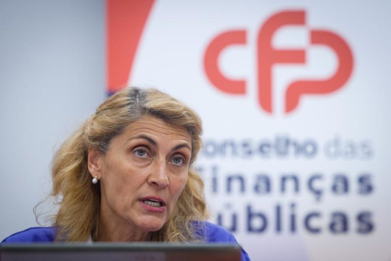 Anos 2027 e 2028 serão “muito desafiantes” dada a forte restrição da despesa líquida – CFP