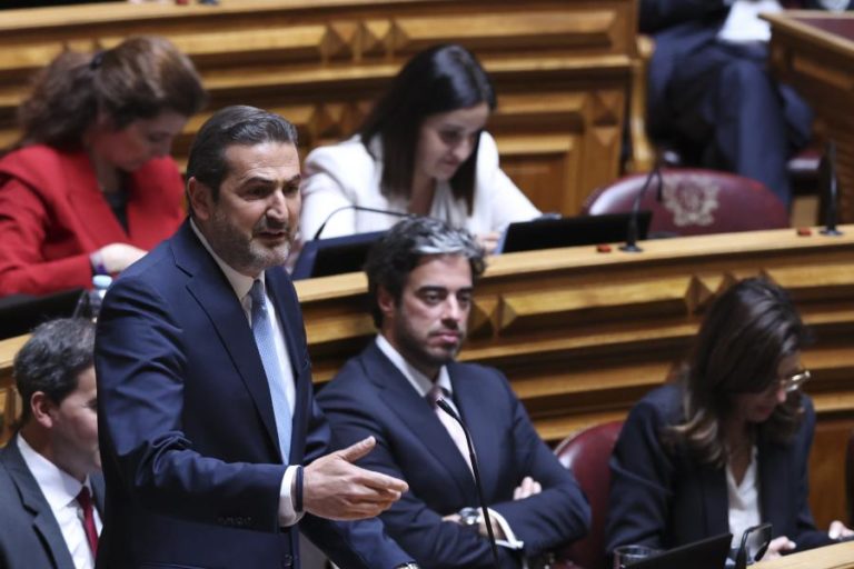 Livre acusa Hugo Soares de pressão abusiva a deputados da Comissão de Transparência