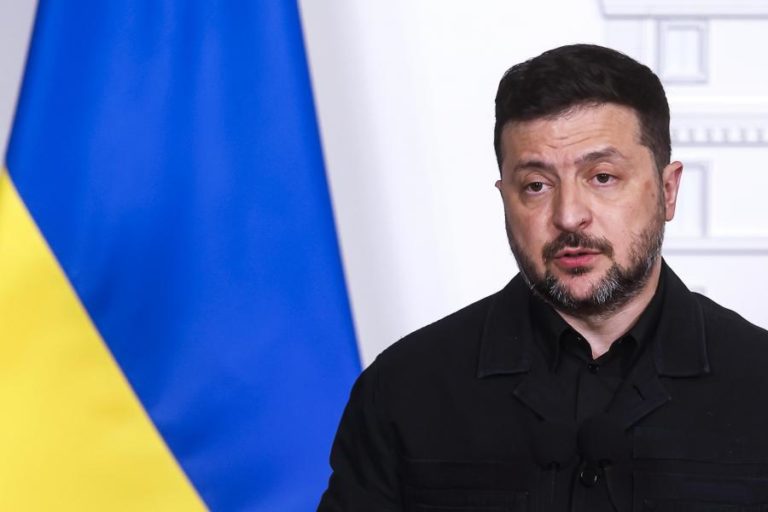 Zelensky acusa Rússia de “terrorismo nuclear” 40 anos após Chernobil
