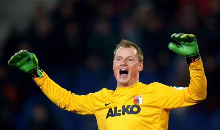 Futebol europeu de luto pela morte de Manninger aos 48 anos