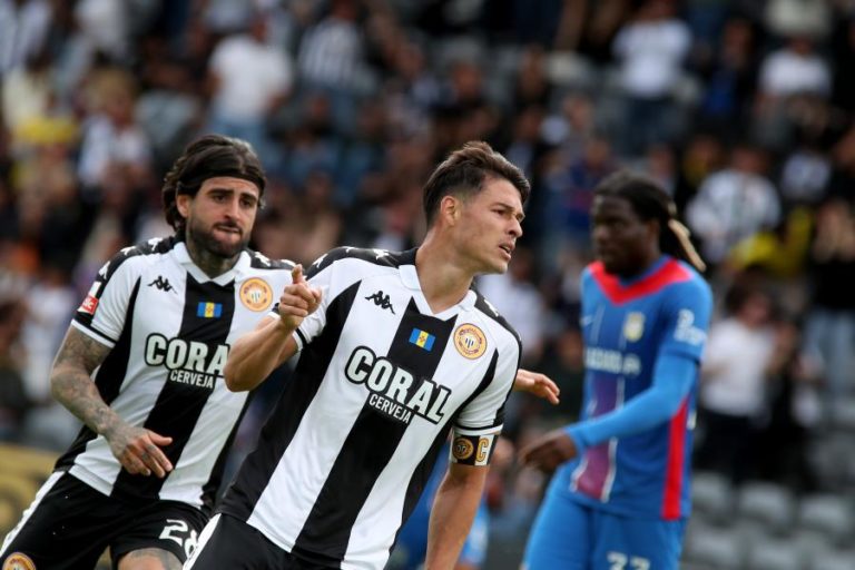 Nacional vence Alverca e ‘empurra’ AVS para a II Liga