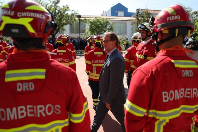 Governo promete solução “nos próximos dias” para dívidas do INEM aos bombeiros