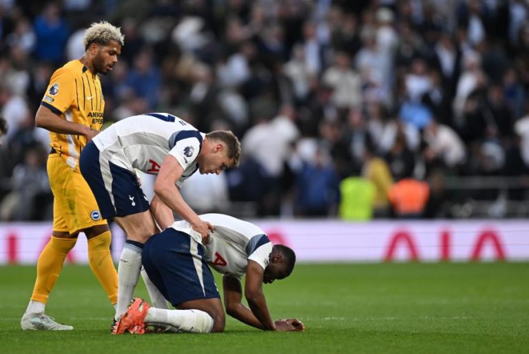 Tottenham sofre empate nos descontos e continua em zona de despromoção