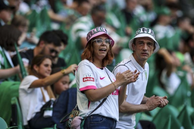 Sporting-Benfica adiado para as 18:15 devido a atraso da equipa ‘encarnada’