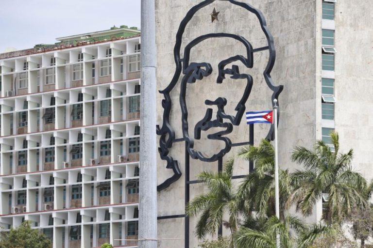 Organização denuncia desnutrição forçada de prisioneiros em Cuba