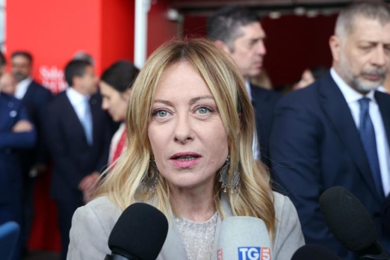 PM italiana defende “amor à liberdade” como único antídoto para o totalitarismo
