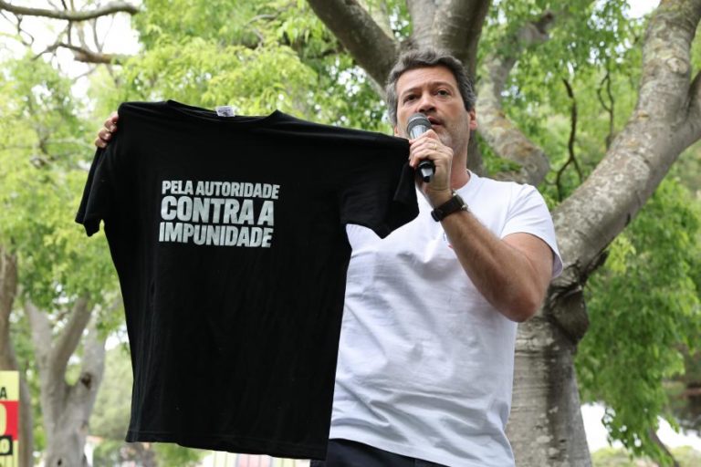 Ventura grita “Lula ladrão” à chegada do Presidente brasileiro a Belém