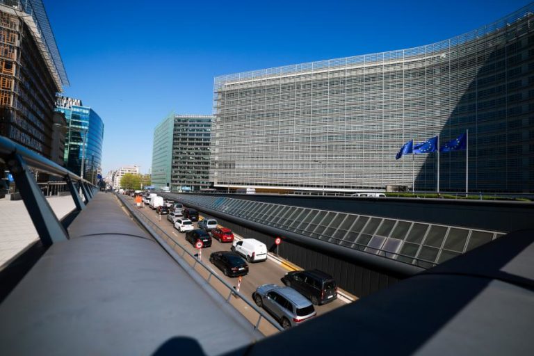 Bruxelas recua nas recomendações para reduzir consumo de energia