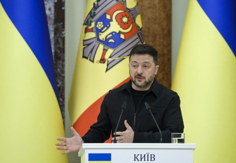 Ucrânia: Zelensky anuncia sanções a “frota fantasma” russa e envolvidos em sequestro de crianças ucranianas