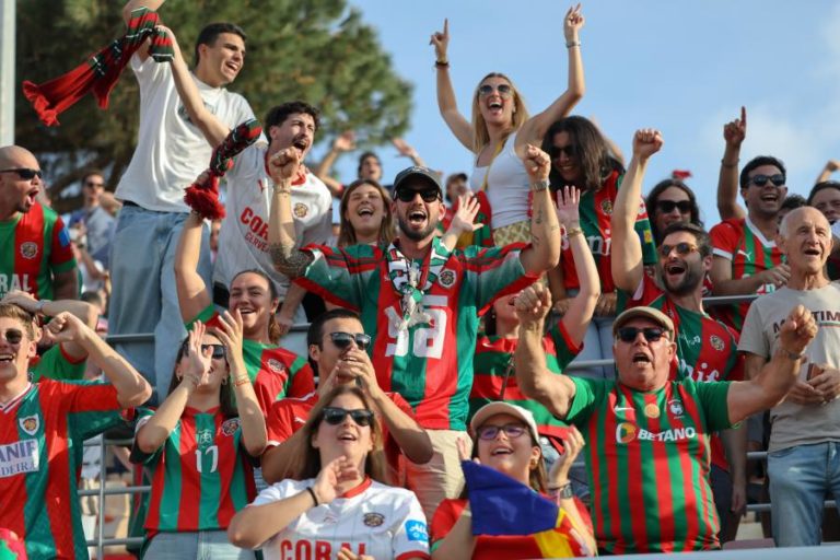 II Liga: Marítimo vence Benfica B e garante regresso à I Liga