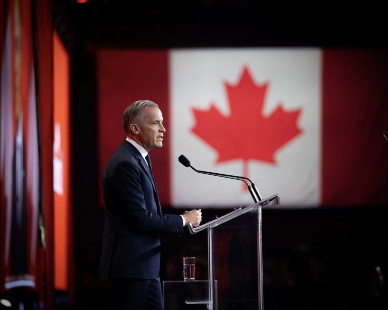 Cimeira em Toronto quer atrair investimento e impulsionar economia.