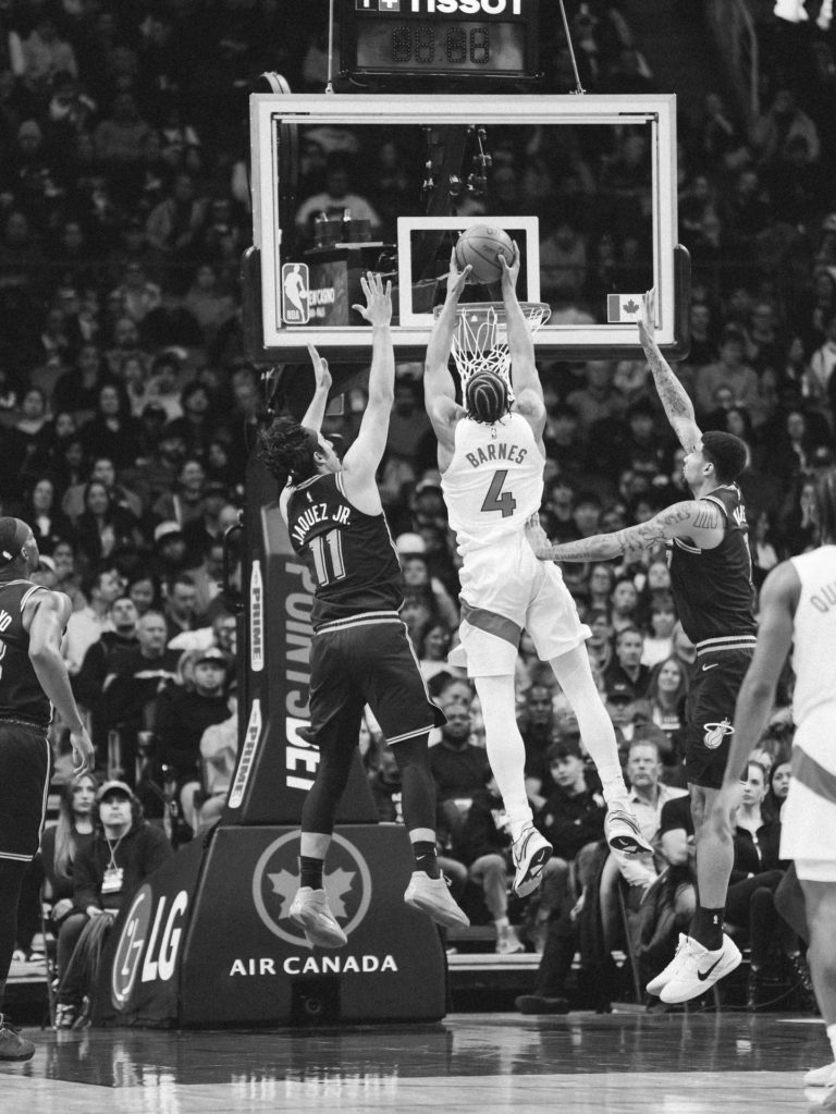 Conheça os destaques do desporto canadiano de 8 de abril