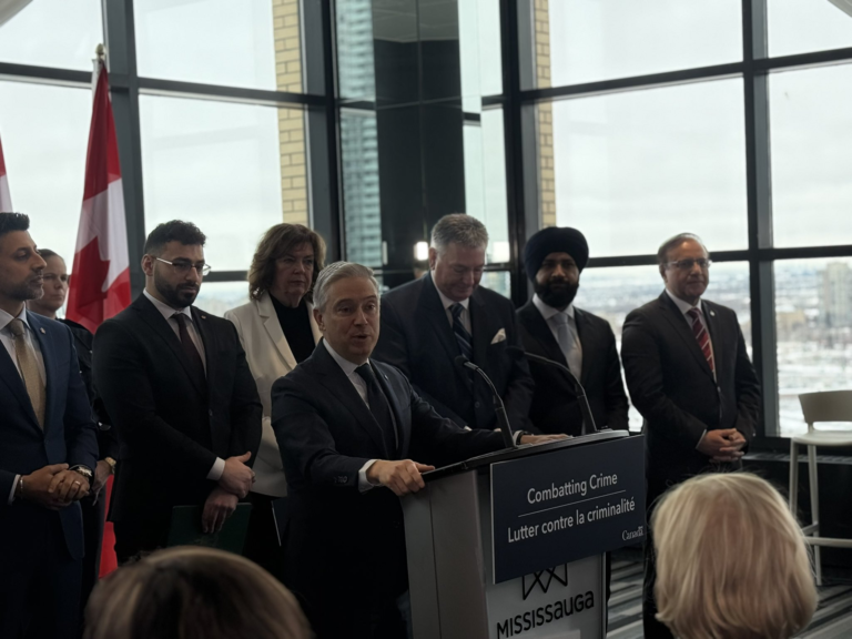 Governo do Canadá anuncia plano nacional contra redes criminosas e dinheiro ilícito