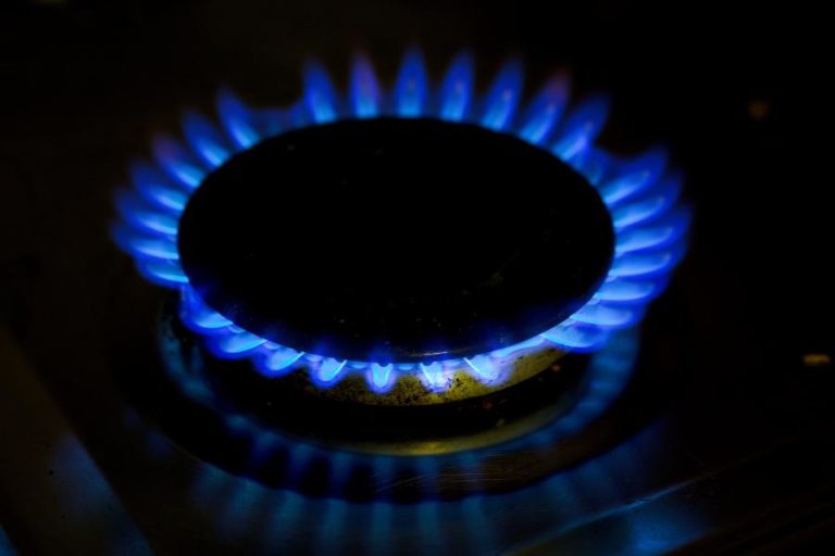 Um milhão de moçambicanos beneficiaram de programa de fogões melhorados da Eni