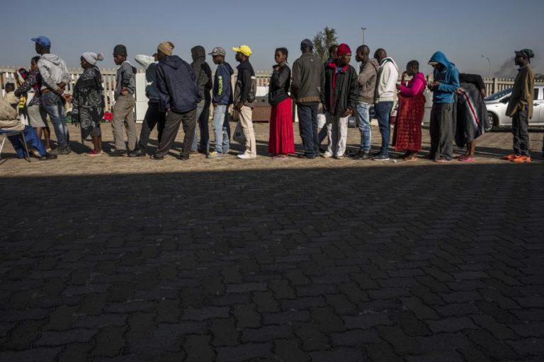 Quase 2.700 moçambicanos deportados pela África do Sul por permanência ilegal