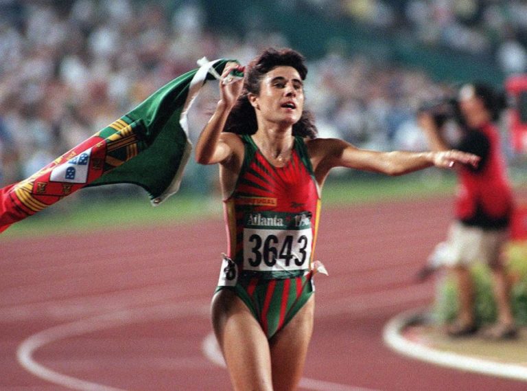 Fernanda Ribeiro homenageada com prémio ‘Alto Prestígio’ 30 anos após ouro olímpico
