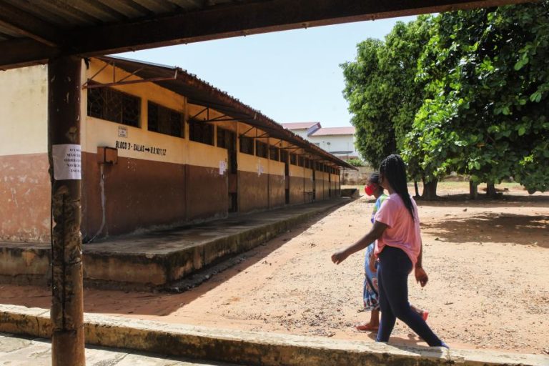 Maputo espera 10.000 alunos diários no arranque do transporte escolar