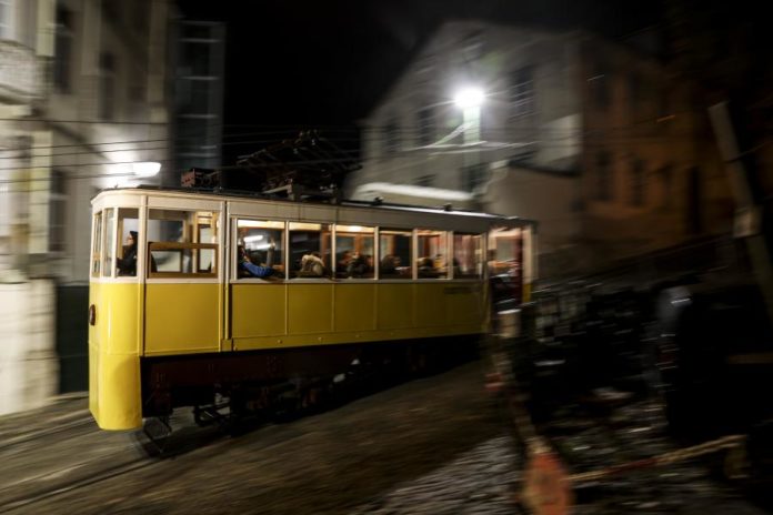 40054488.jpg