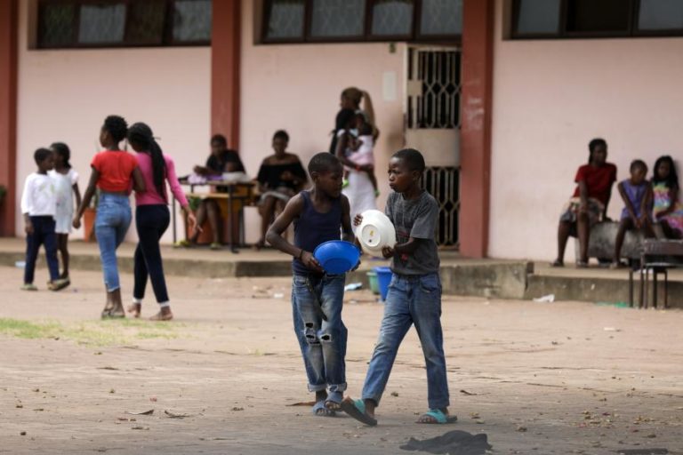 Maputo reagenda avaliações de mais de 1.300 alunos após chuvas e falta de transporte