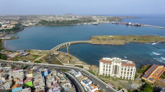 41668050.jpg