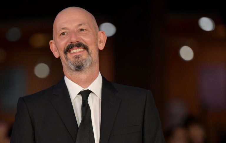 História do burlão Alves dos Reis inspira filme britânico “O homem que roubou Portugal”