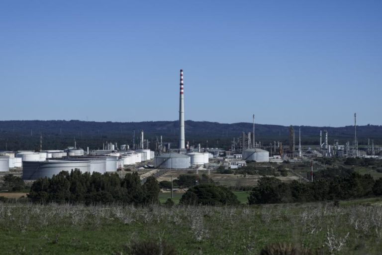 Refinaria de Sines e TAP os mais poluentes em 2025 – ambientalistas
