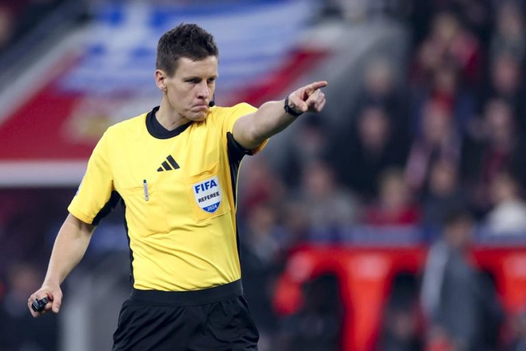 LC: Alemão Daniel Siebert arbitra final entre Paris Saint-Germain e Arsenal