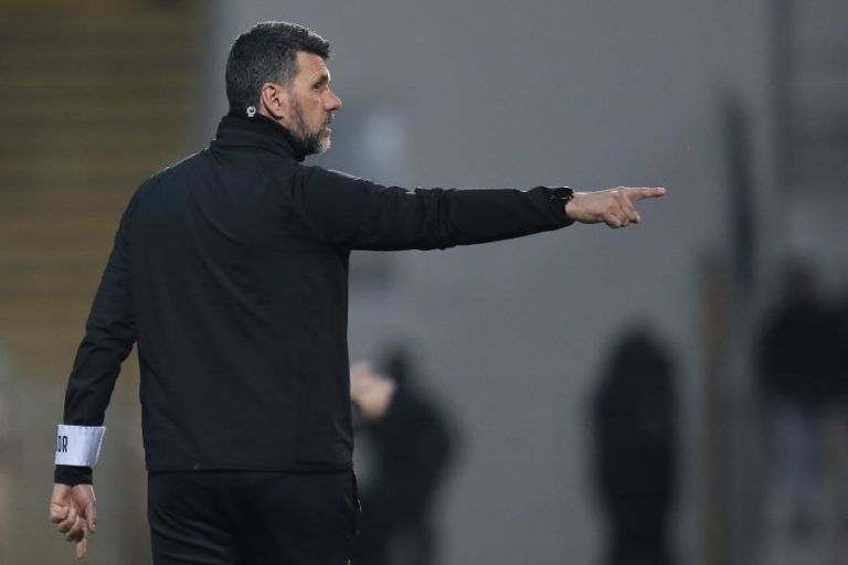 Cristiano Bacci crê em Estrela da Amadora “empurrado” pelo público ante Famalicão