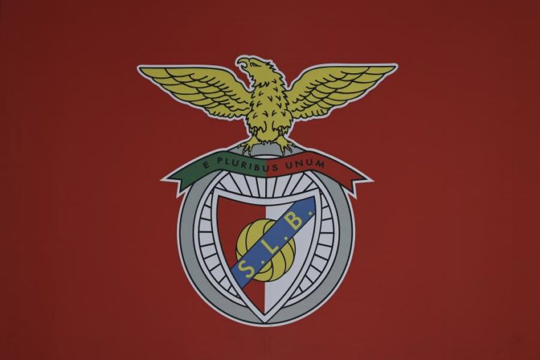 Benfica volta a sagrar-se campeão nacional de râguebi 25 anos depois