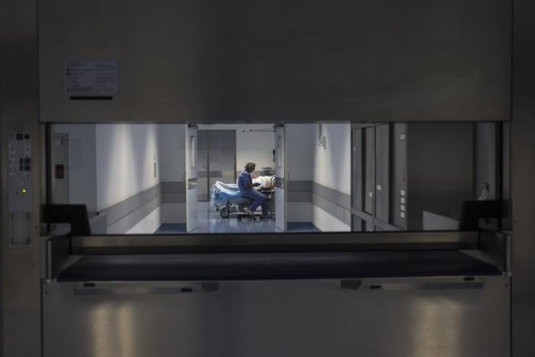 Cirurgias caem em hospitais protocolados com o SNS
