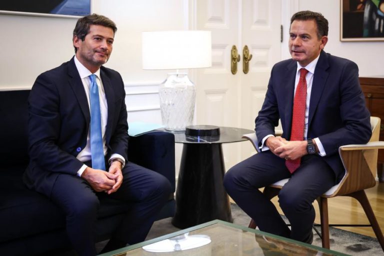 Primeiro-ministro e líder do Chega reúnem-se hoje à tarde em São Bento