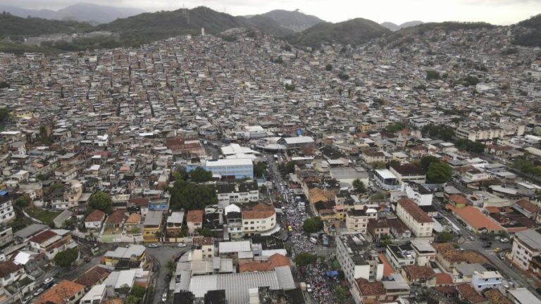 Mais de 40% dos brasileiros afirmam conviver com crime organizado na sua freguesia – estudo
