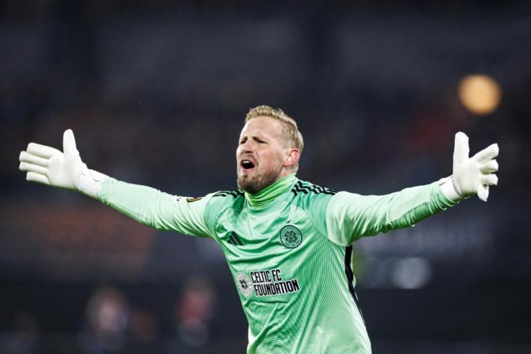 Guarda-redes Schmeichel termina carreira aos 39 anos devido a lesão no ombro