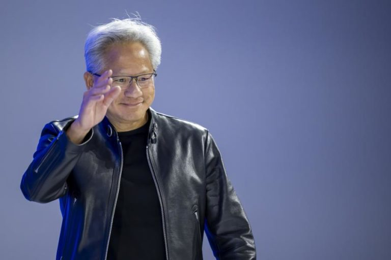 Inteligência artificial “está a criar um enorme número de empregos” – CEO da Nvidia