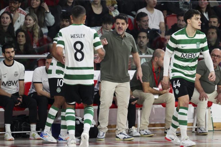 Treinador de futsal do Sporting diz que “mesmo roçando a perfeição” será difícil bater tricampeão na final da LC